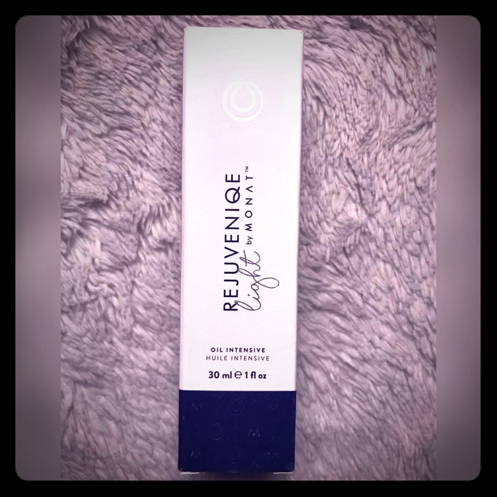 Rejuveniqe Light by Monat